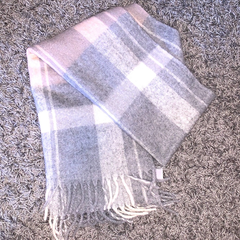 H&M Blanket Scarf